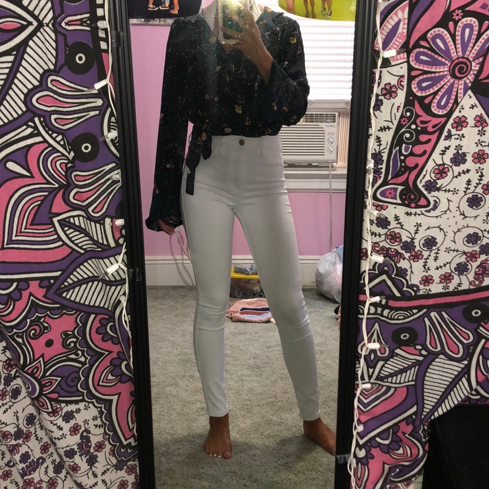 Side Tie V-Neck Top